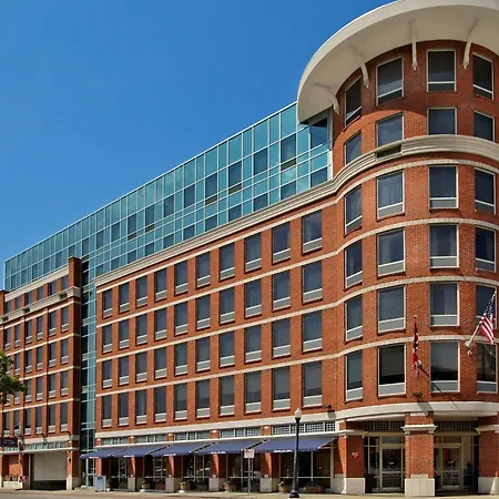 Hampton Inn & Suites Columbus-Downtown, Ohio